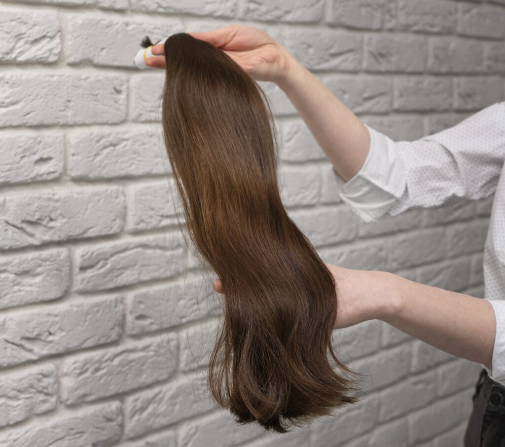 Extensiones de cabello preparadas para su colocación